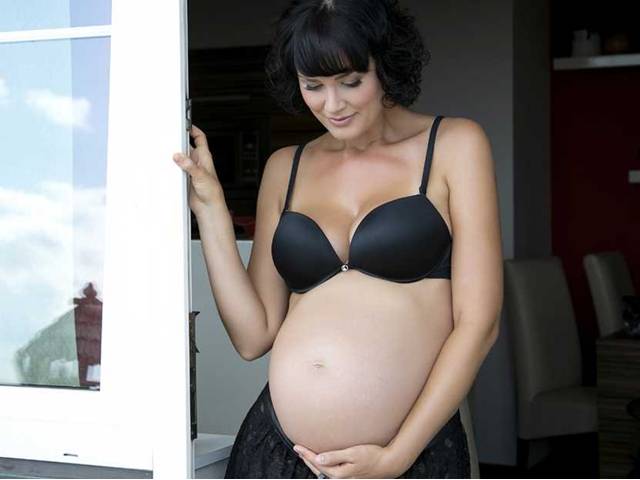Modelka Míša Salačová nafotila úchvatné snímky jen pár dní před porodem