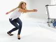 Německá topmodelka Heidi Klum během natáčení reklamního spotu na džíny.
