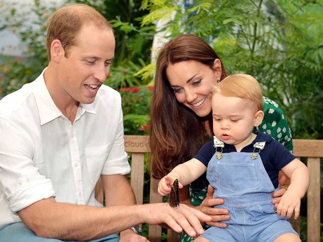 Kate a princ William plni dojetí: Takhle jejich malý George už sám chodí (FOTO)