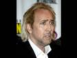 Nicolas Cage nikdy neměl vlasů na rozdávání. Ztrátu nezachrání ani dlouhé odrosty z temene hlavy,...
