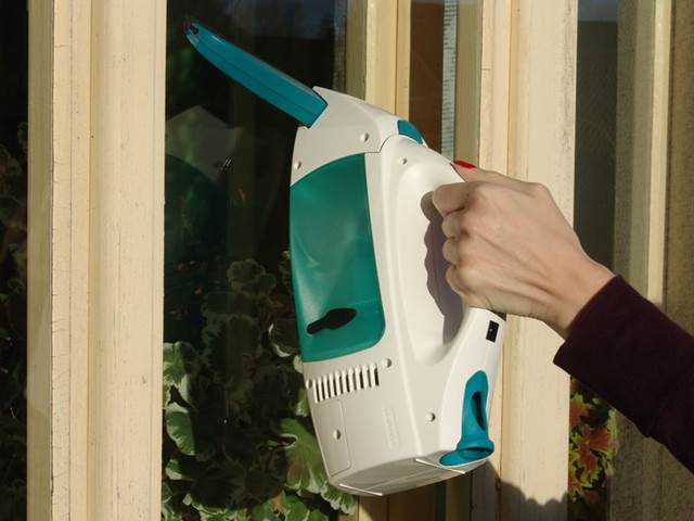 Jak obstál vysavač na okna a skla Leifheit Window Cleaner u vás doma?