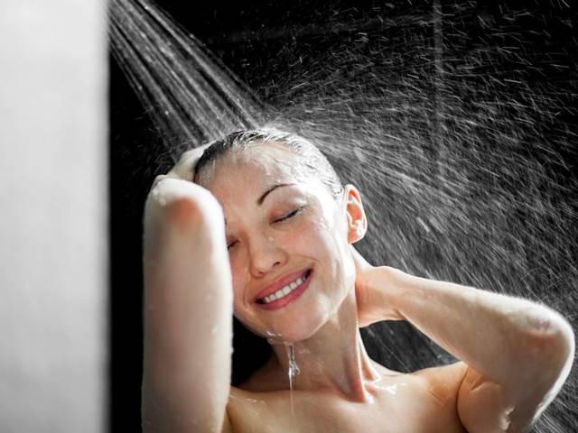 I sprchování by se mělo provádět správně
