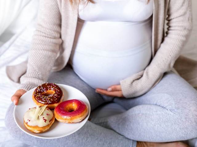 Ženy, které si během těhotenství nehlídají váhu, ohrožují své dítě