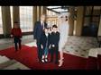 Herečka Catherine Zeta-Jones s rodinou u královny Alžběty II.
