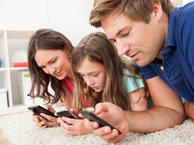 Mobilní telefon z nás dělá špatné rodiče