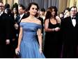 Oscar 2012: Penelope Cruz a nadčasová elegantní róba Armani Prive
