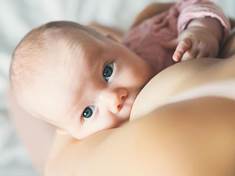 Potíže s kojením? Co za nimi stojí a jak je účinně řešit