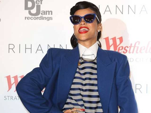 Rebelka Rihanna: Líbí se vám v pánském stylu?