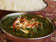 Indian Jewel: Sag Paneer – Čerstvý domácí sýr se špenátem podávaný s chlebem Naan nebo rýží Basmati.