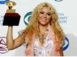 9 šílených módních kreací celebrit: Shakira, rok 2002.