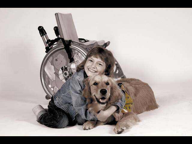 Vaše příběhy: Postiženou Barborku vrácí asistenční pes zpět do života