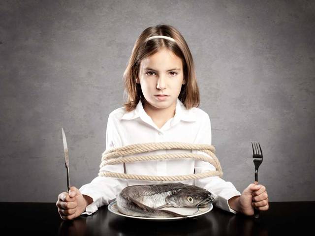 Trik pro rodiče: Jak naservírovat dětem rybu, aby jim chutnala?!