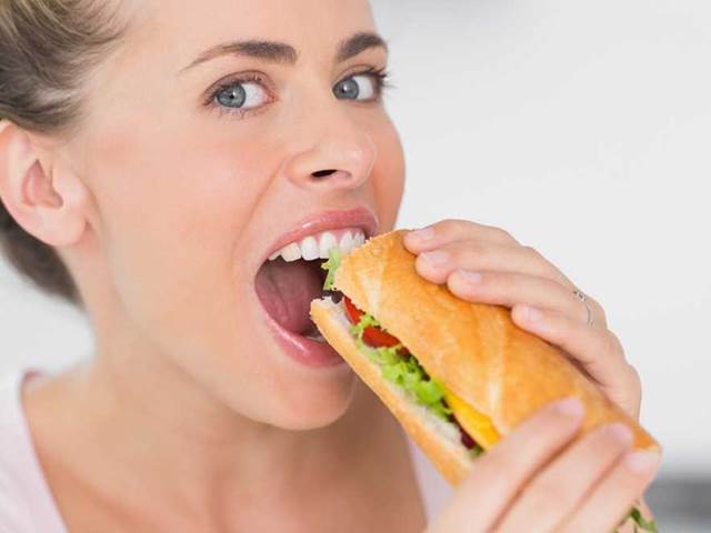 Velký dietní OMYL: Těstoviny a chléb jako největší hubnoucí »prohřešky«!