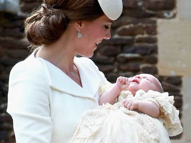 Princ William na matku nezapomněl: Malá Charlotte byla pokřtěna v „Dianině“ kostele