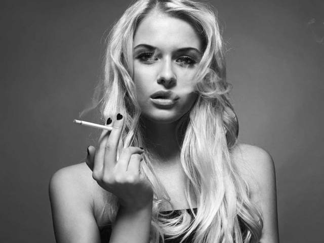 Kouření zhoršuje akné a způsobuje jizvičky