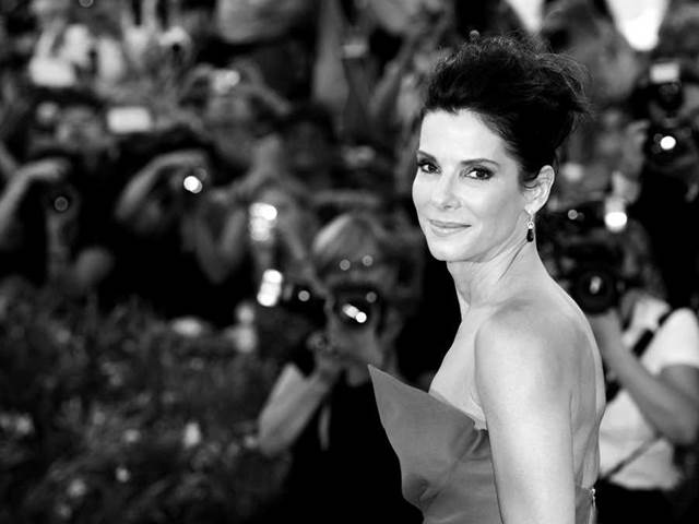 Sandra Bullock ve 49 letech přebrala chlapa 23leté