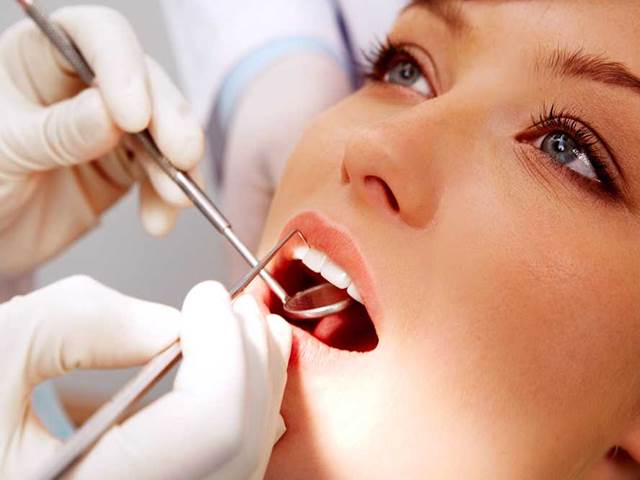 Zubní výplně zvyšují riziko kazu, varují vědci