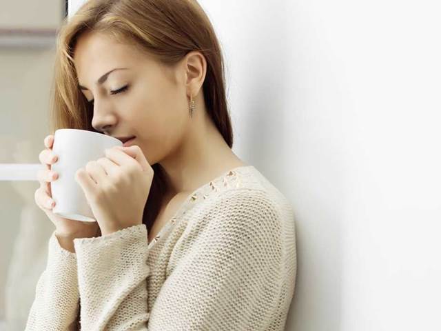 Tři až pět šálků kávy denně můžou prodloužit život