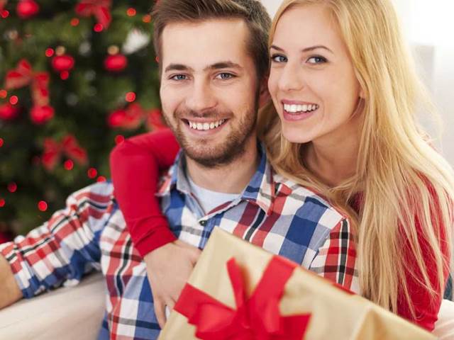 Co koupit své nové lásce k Vánocům?