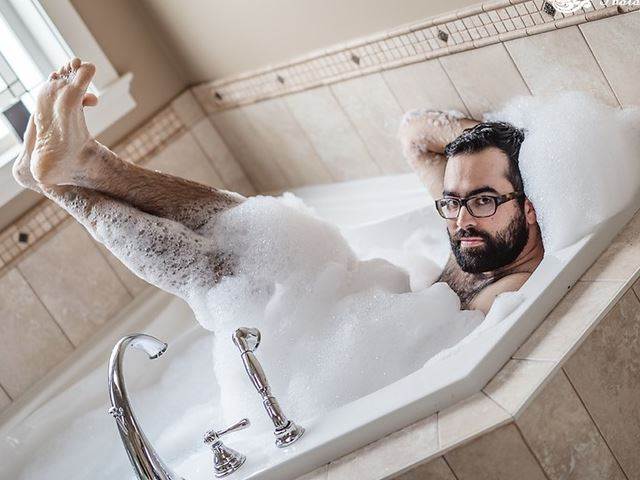 Muž překvapil manželku sexy fotkami: Teď je hitem internetu! (FOTO)