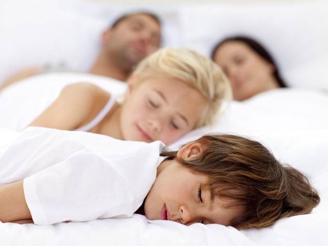 Jak dlouho by mělo vaše dítě spát? Víme to!
