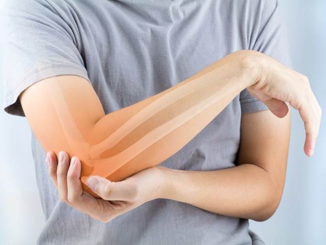 Dna postihuje stále mladší ročníky