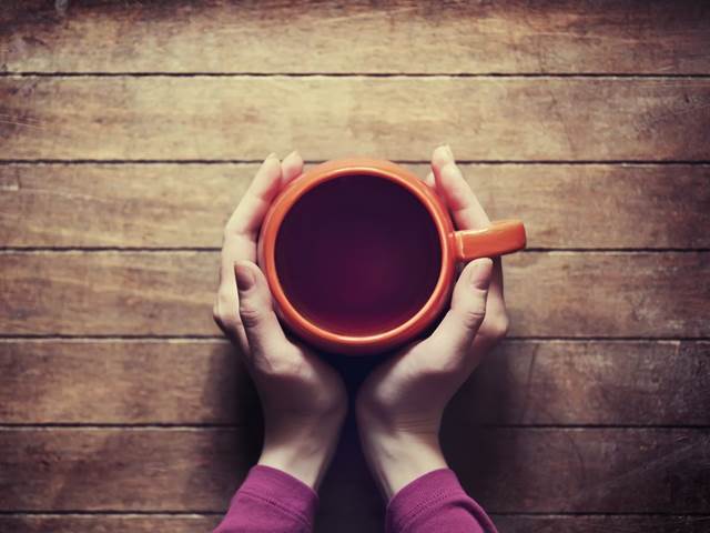 Jeden šálek čaje denně výrazně sníží riziko demence