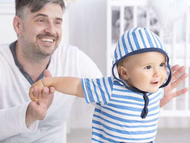 Citliví, klidní a neúzkostní otcové mají nejchytřejší potomky