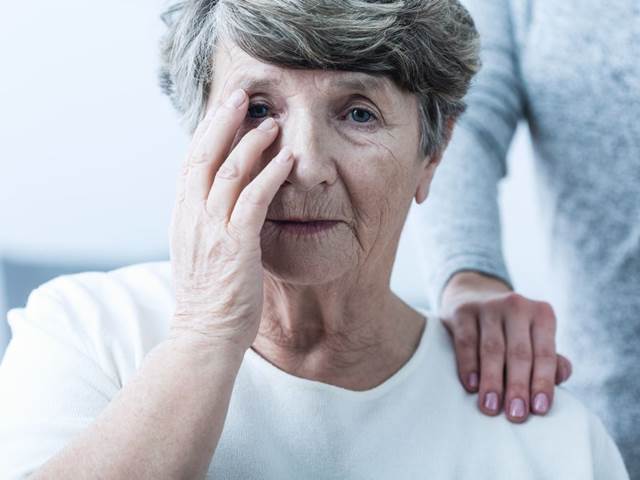 Jednoduchý oční test odhalí Alzheimerovu chorobu až dvacet let dopředu