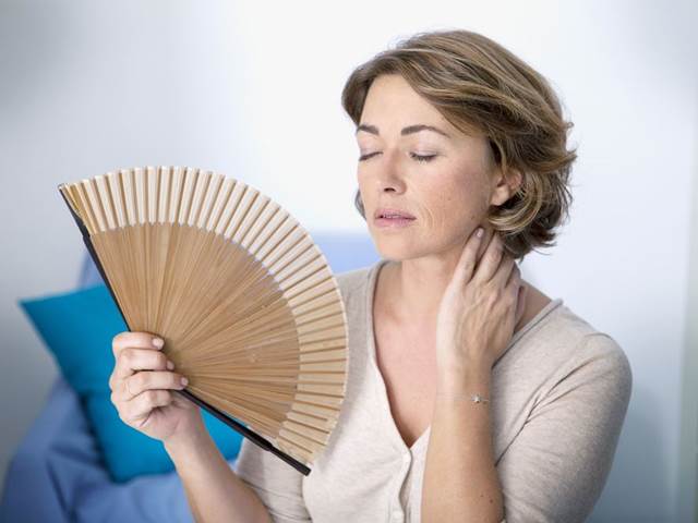 K návalům horka nedochází jenom v menopauze