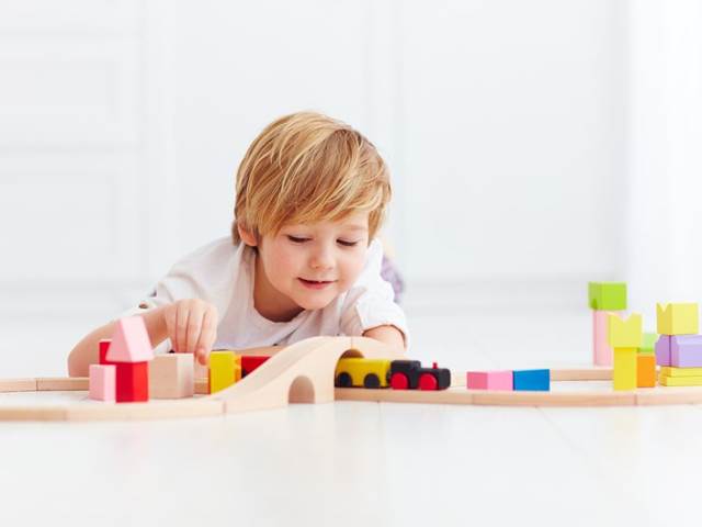 Příliš mnoho hraček poškozuje psychiku dítěte a vyvolává poruchu pozornosti
