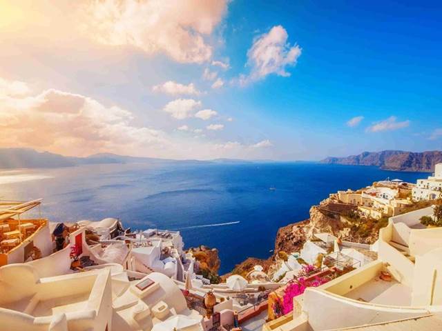 Všechny barvy Santorini: Splňte si svůj cestovatelský sen!