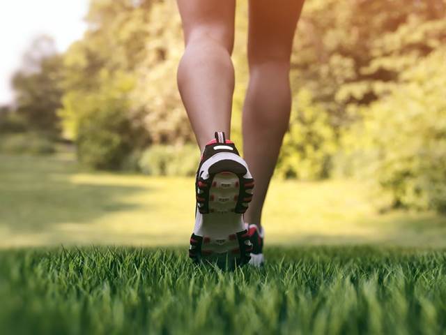 Chůze zlepšuje náladu už po dvanácti minutách