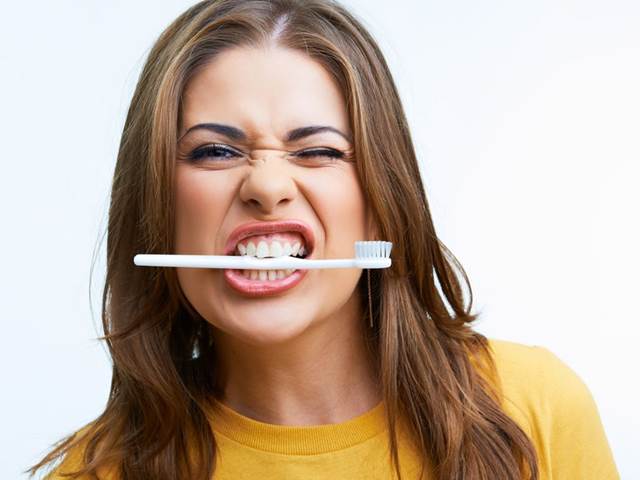 Zubnímu kartáčku je třeba věnovat výjimečnou péči