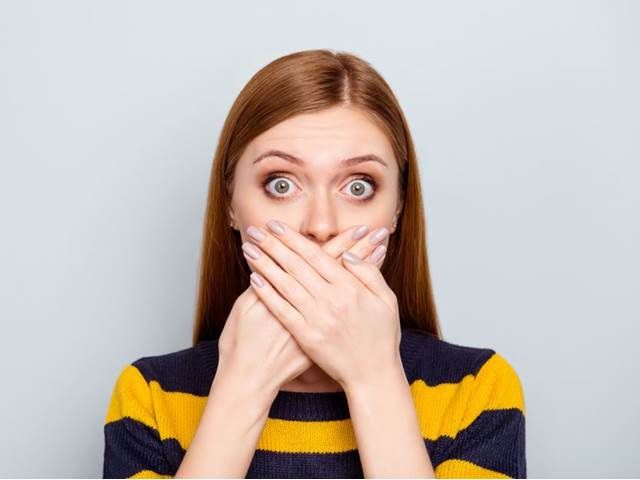 Zápachu z úst vás nezbaví jen žvýkačky. Ještě účinnější je obyčejný zázvor