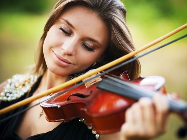 Muzikantům funguje mozek mnohem lépe. Navíc nepotřebuje tolik energie