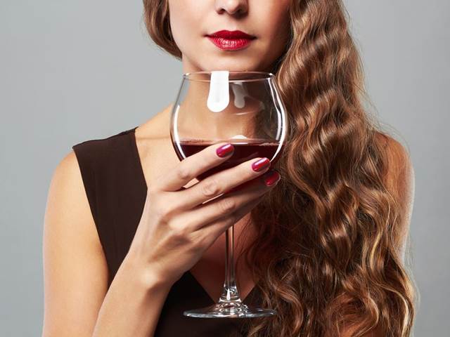 V manželství holdují alkoholu více ženy