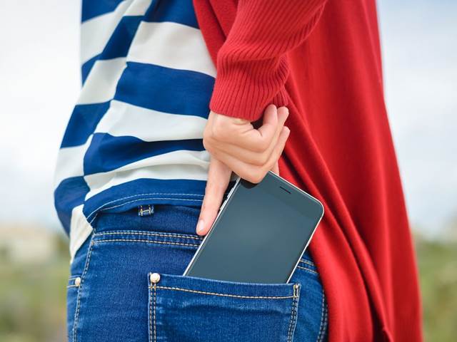 Nosíte svůj mobil v kapse? Riskujete zdraví