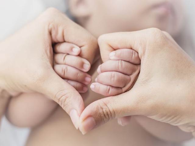Ženy rodící císařským řezem mají nižší šance na další otěhotnění