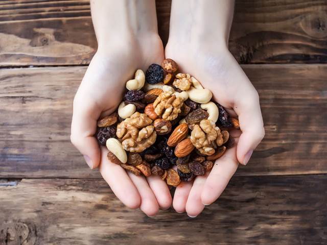 Hrst ořechů denně zvýší mužům počet i kvalitu spermií