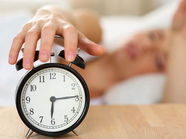 Spánek kratší než sedm hodin nenávratně poškodí DNA