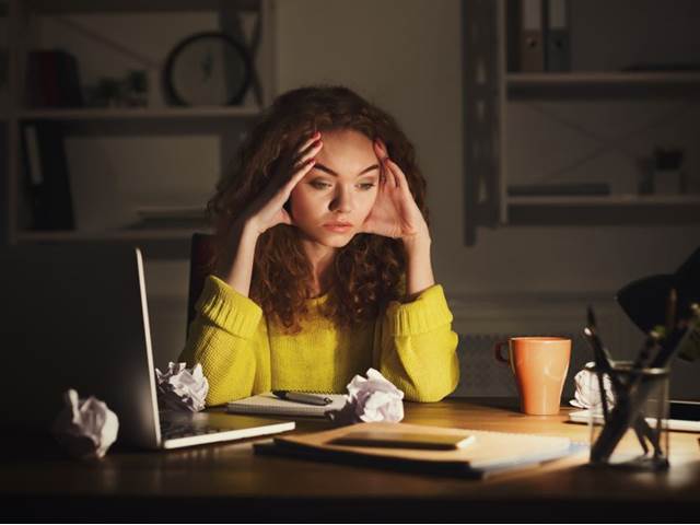 Ženy mají z dlouhých pracovních dní deprese častěji než muži
