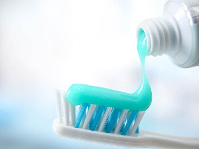Zubní pasta pomůže v celé domácnosti
