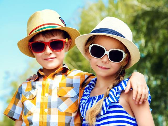 Jak chránit dětský zrak před sluncem. Brýle někdy nejsou vhodné