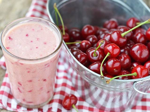 Smoothie z třešní pročistí tělo a pomůže s hubnutím