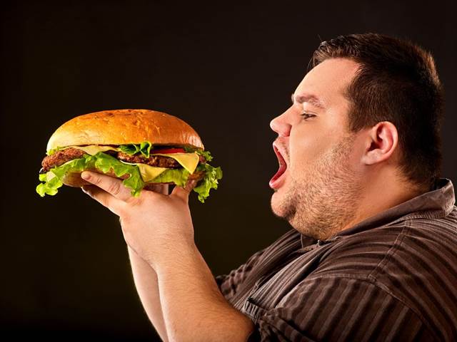 Obézním lidem skutečně více a déle chutná