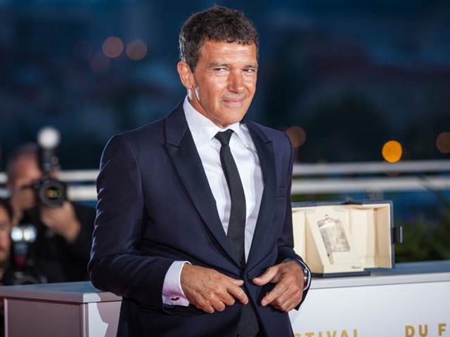 Antonio Banderas v 90. letech netušil, že ho pronásleduje skutečná Madonna