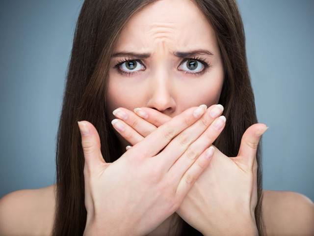 Páchne vám z úst? Tohle jsou nejčastější příčiny