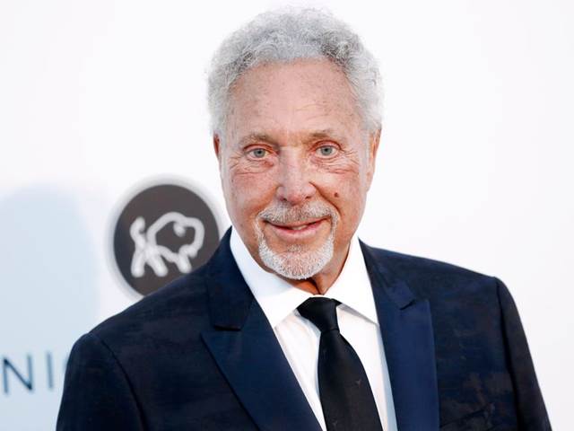 Tom Jones: Pořád na mě letí spousty žen, ale už jsou to babičky