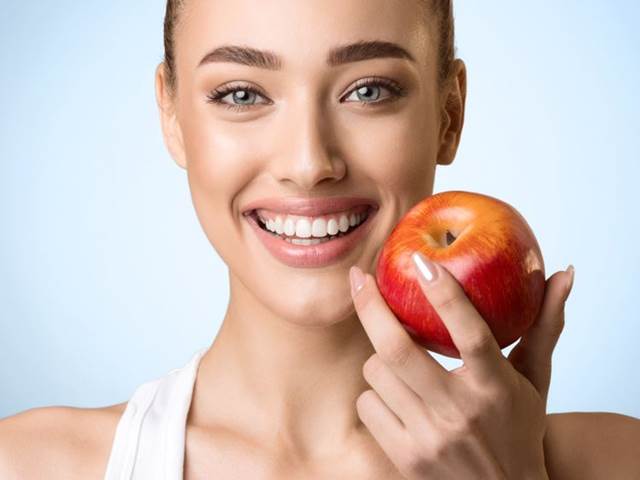 Jablka napomáhají snížit hladinu cholesterolu v krvi